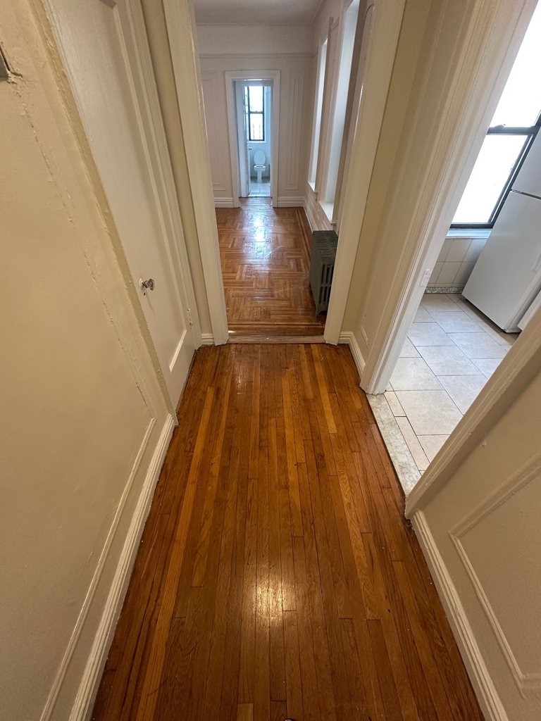 1845 Hobart Avenue - Photo 4
