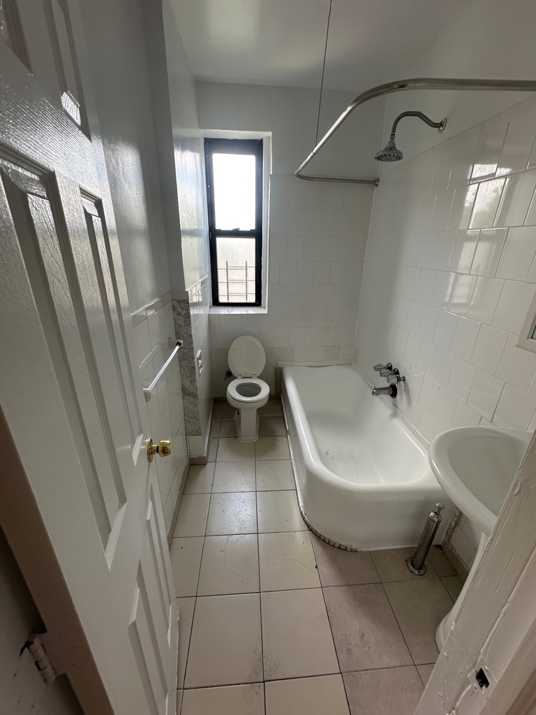 1845 Hobart Avenue - Photo 10