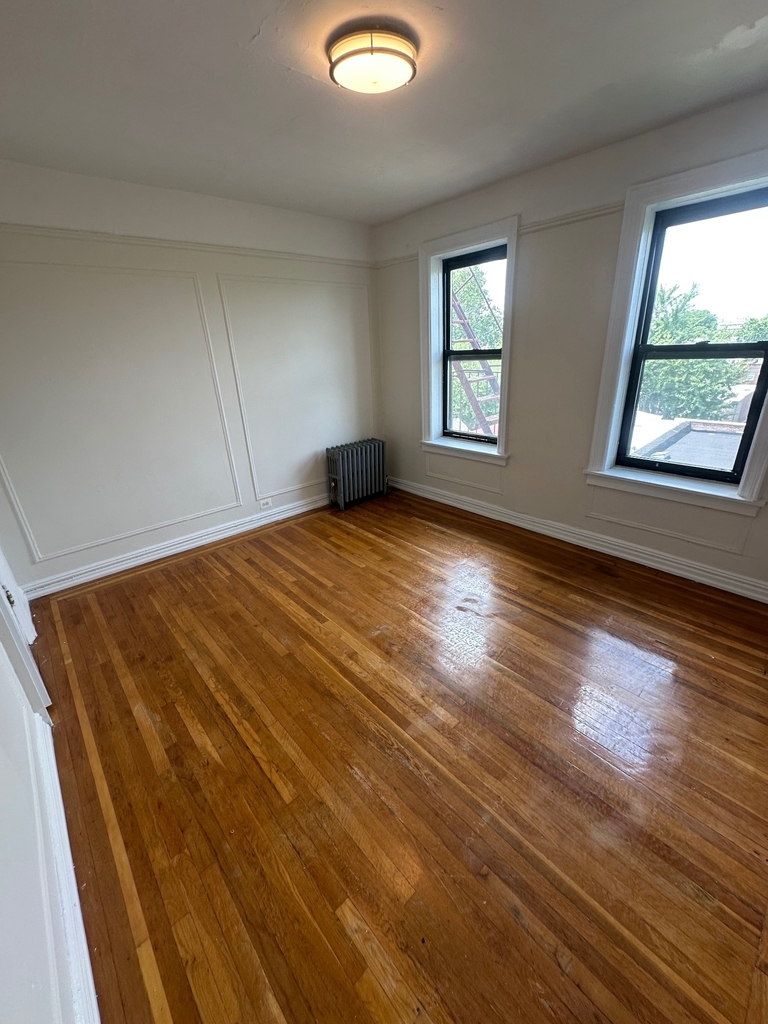 1845 Hobart Avenue - Photo 14