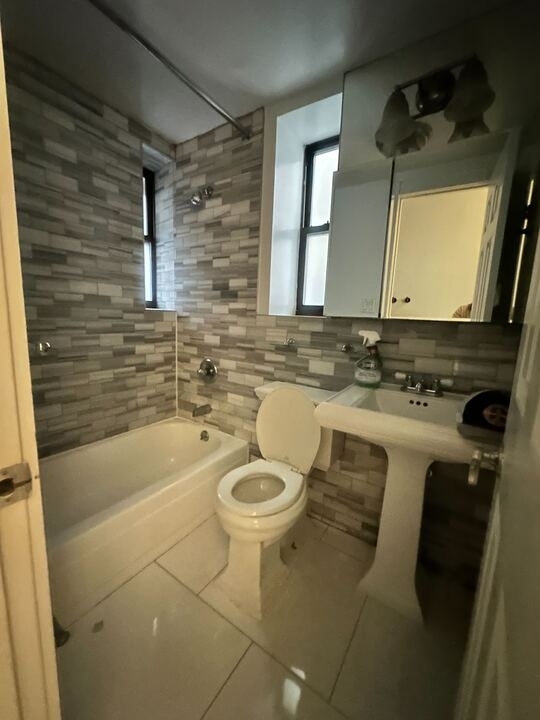 250 Mott Street - Photo 0