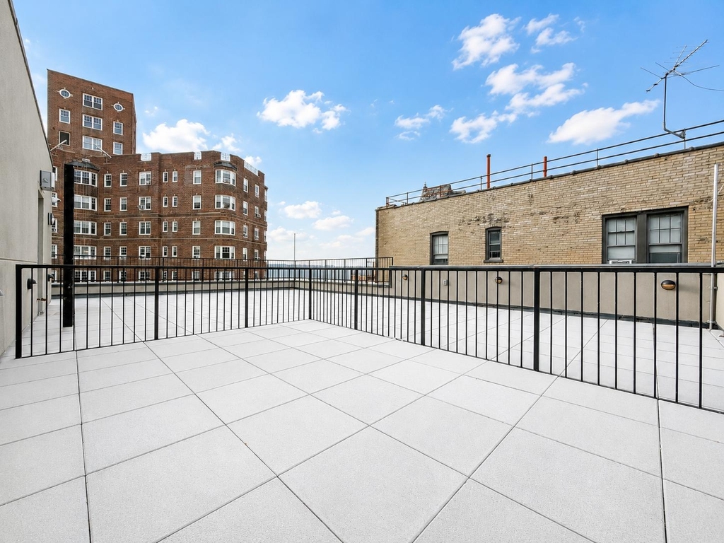 205 Cabrini Boulevard - Photo 6