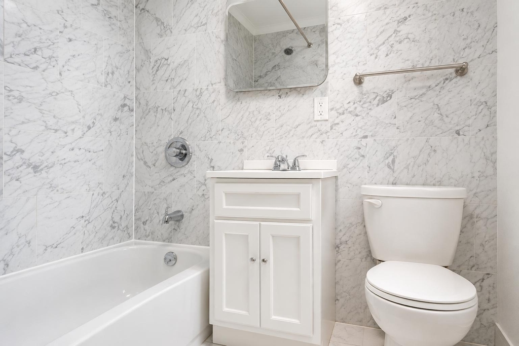 270 Fort Washington Avenue - Photo 2
