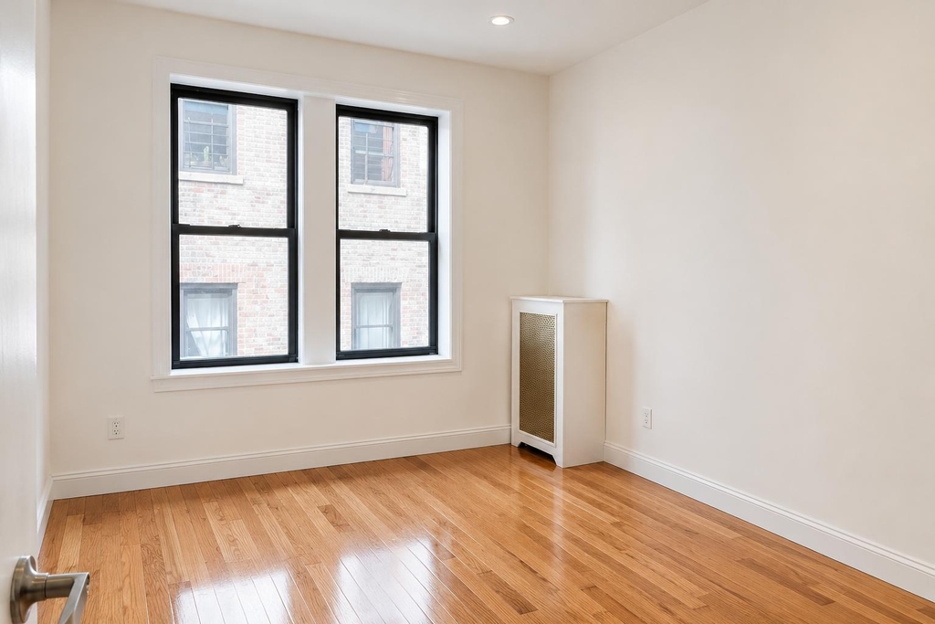 270 Fort Washington Avenue - Photo 4