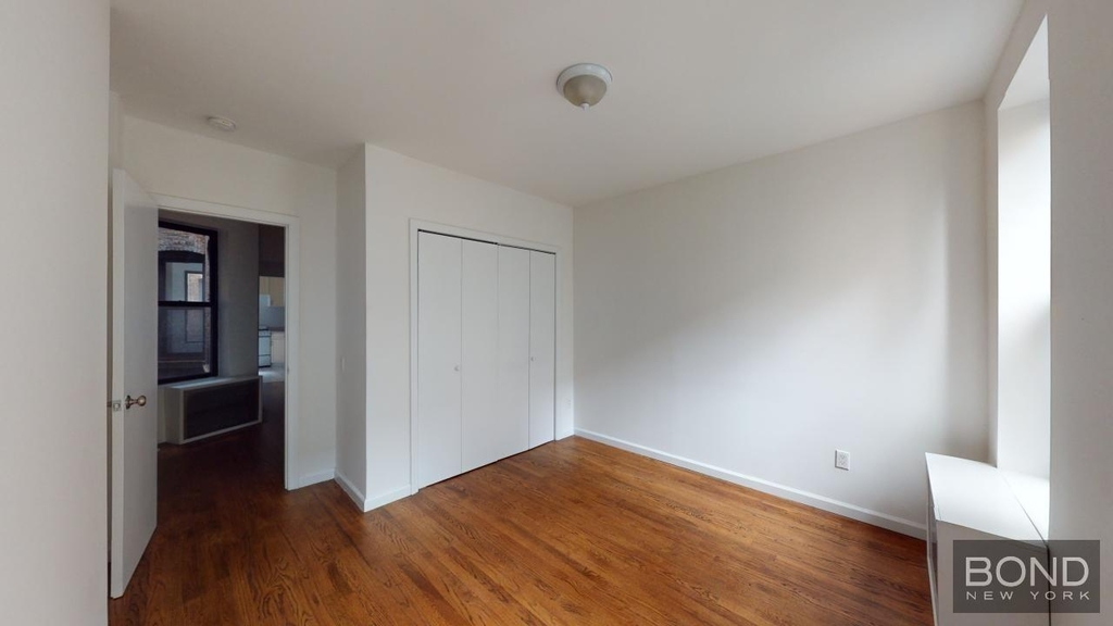 East 85th Street - Photo 0