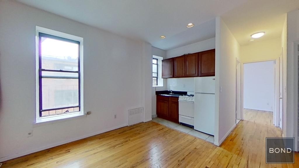 East 91 Street - Photo 4