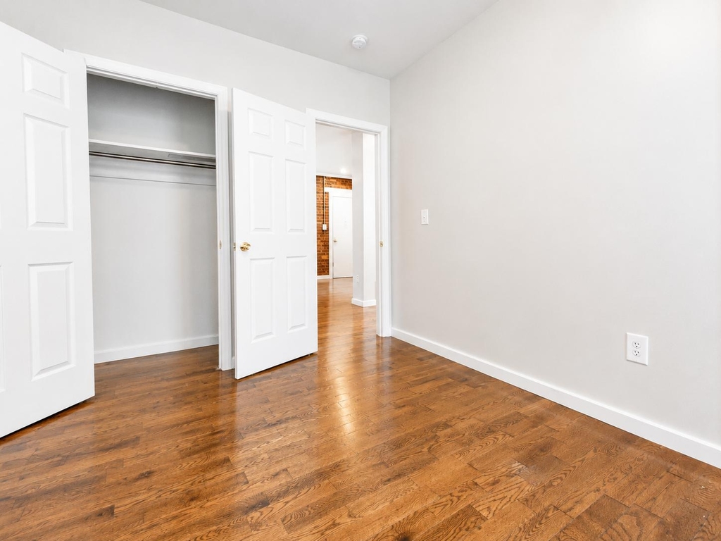 117 Post Avenue - Photo 5