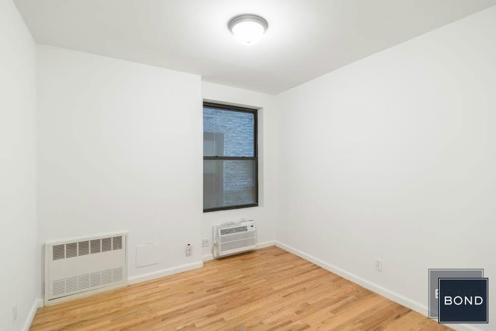 East 87 Street - Photo 4