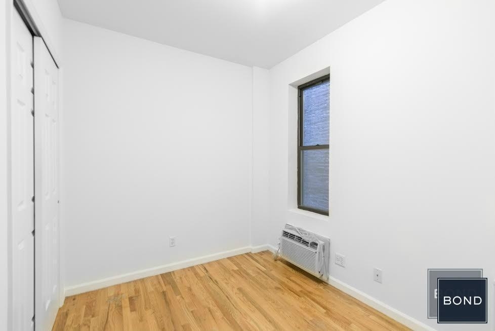 East 87 Street - Photo 5