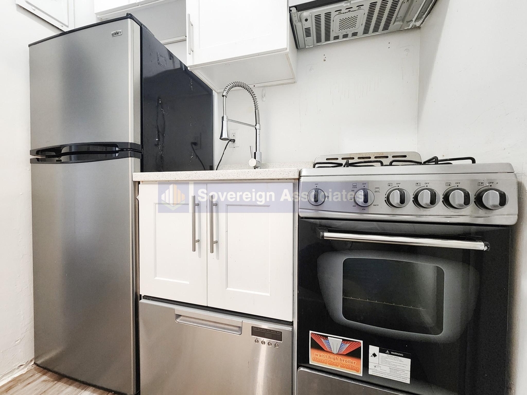 156 East 85th Street - Photo 2