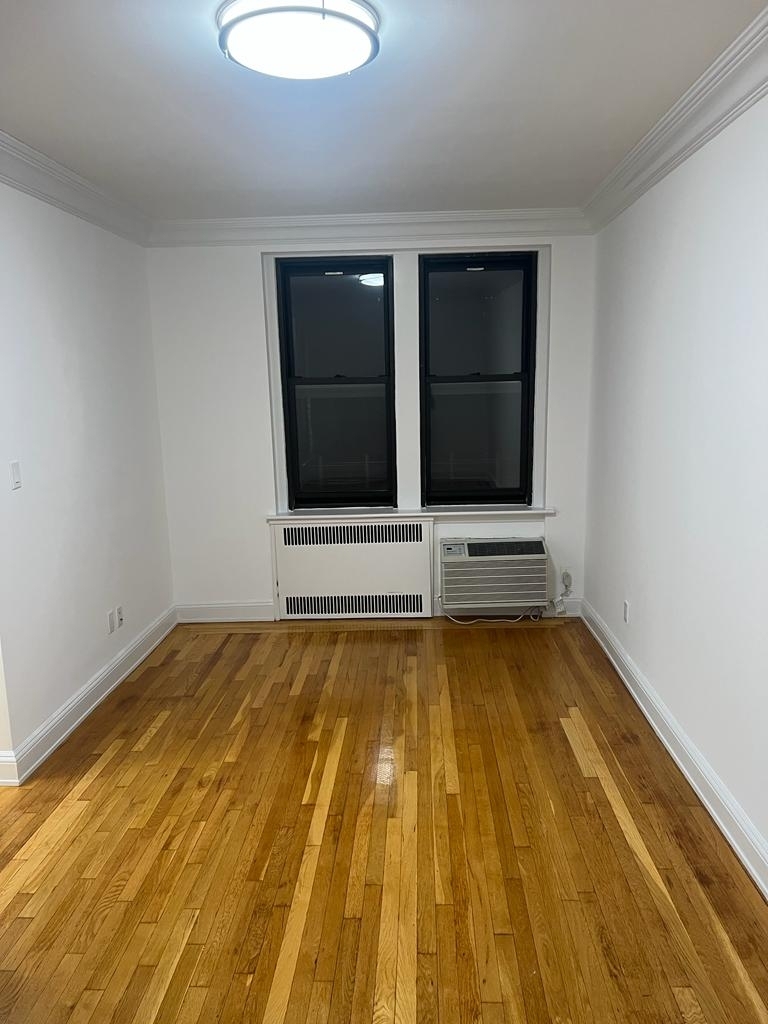 East 78th Street - Photo 5