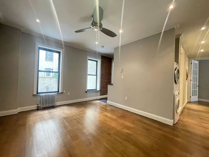 326 East 100th Street - Photo 8