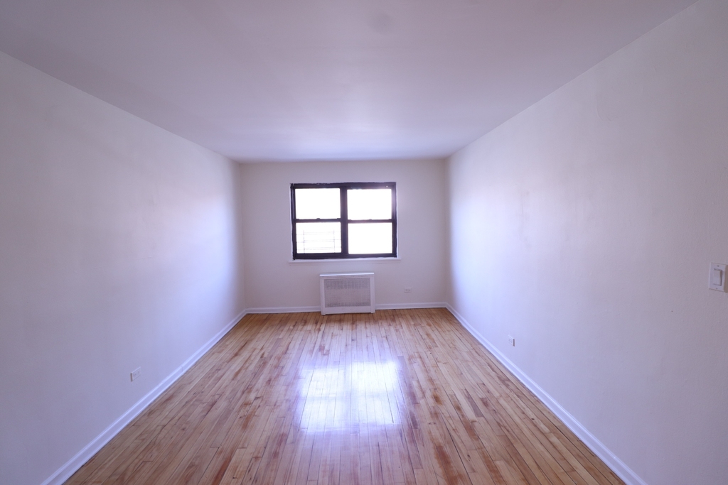 Kew Gardens Hills - Photo 1