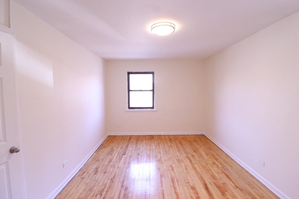 Kew Gardens Hills - Photo 7