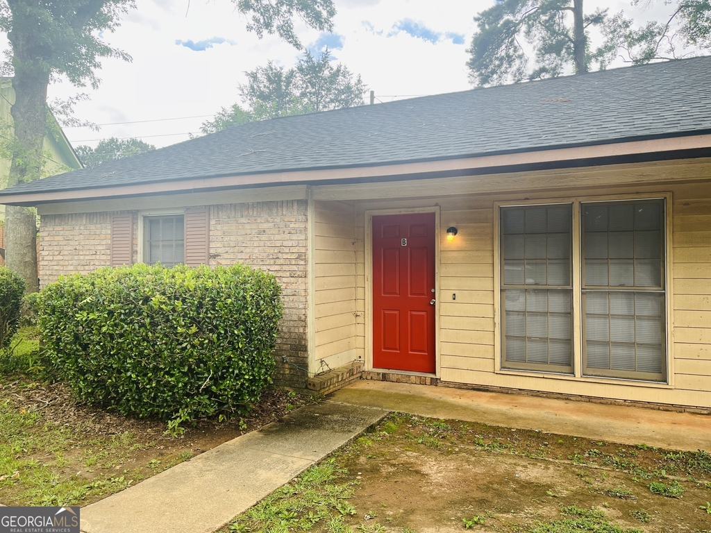 104 Peactree Court - Photo 0