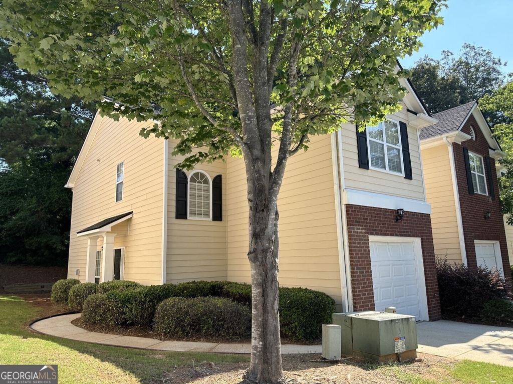7040 Biltmore Trace - Photo 2