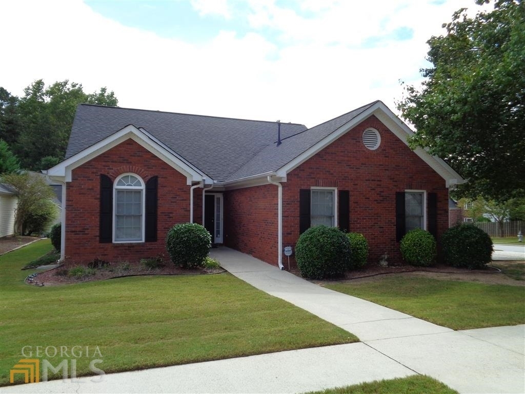 155 Woodstream Way - Photo 0
