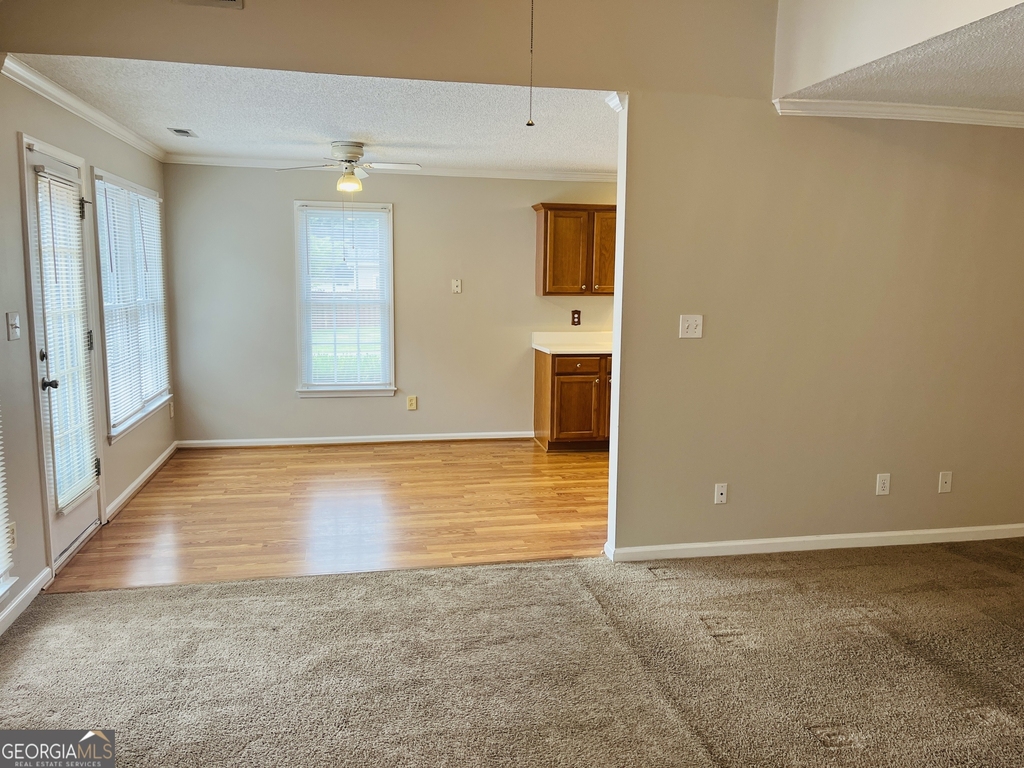 155 Woodstream Way - Photo 10