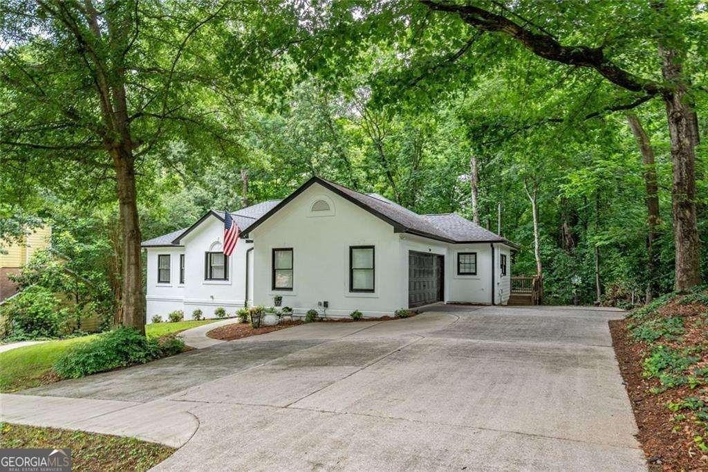 3924 Ashford Dunwood Road Ne - Photo 1