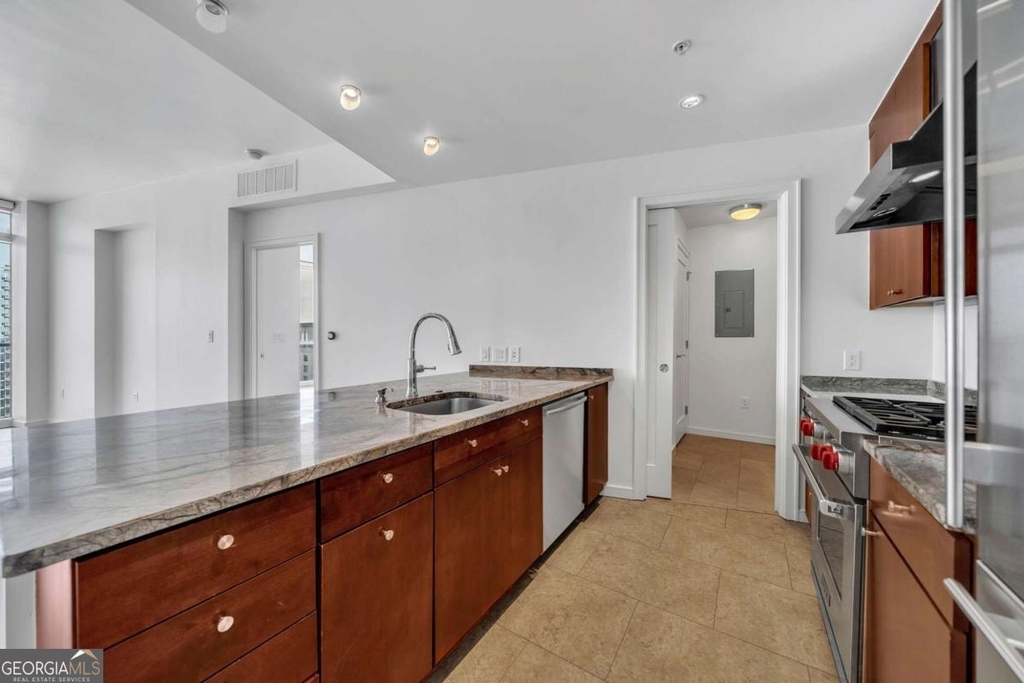 3325 Piedmont Road Ne - Photo 11