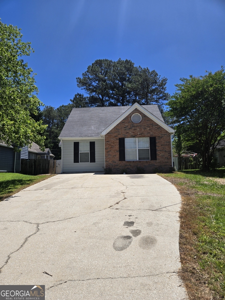 1504 Cain Court N - Photo 0