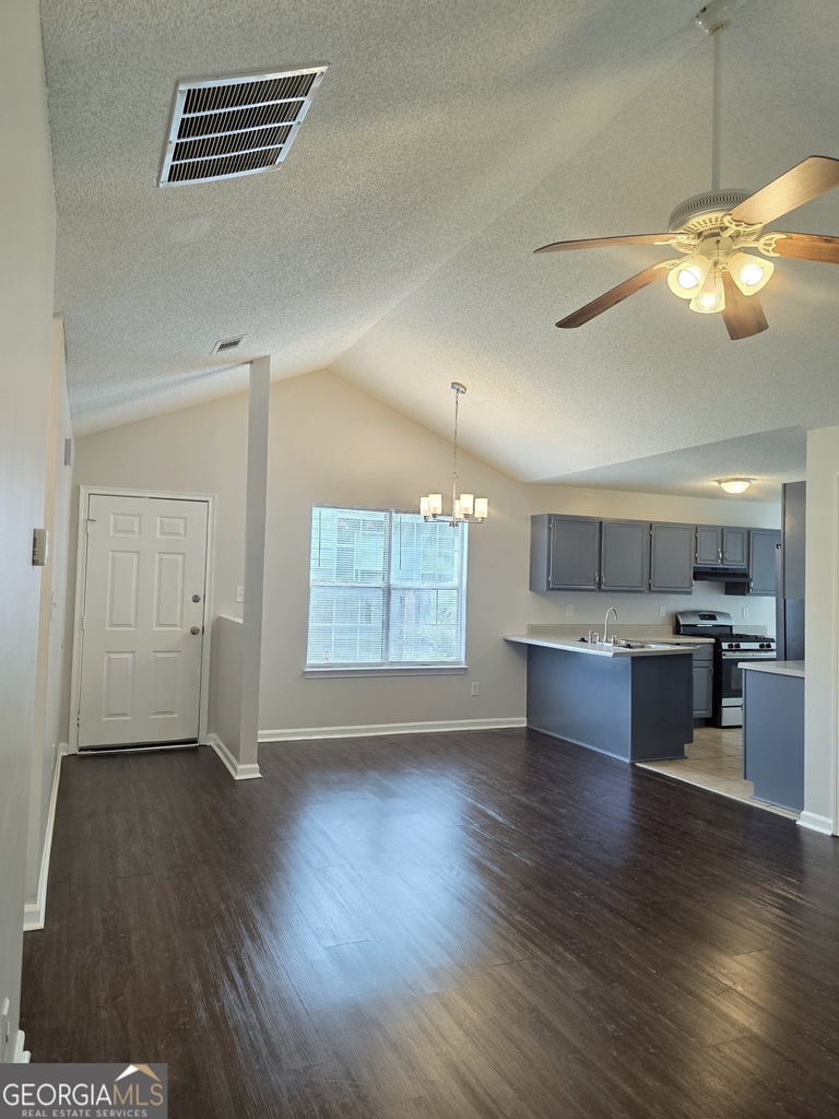 1504 Cain Court N - Photo 8