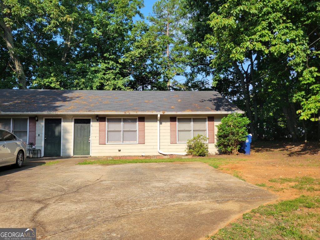 12 Candlewood Terrace - Photo 0