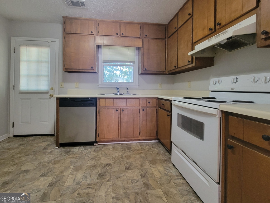 12 Candlewood Terrace - Photo 3
