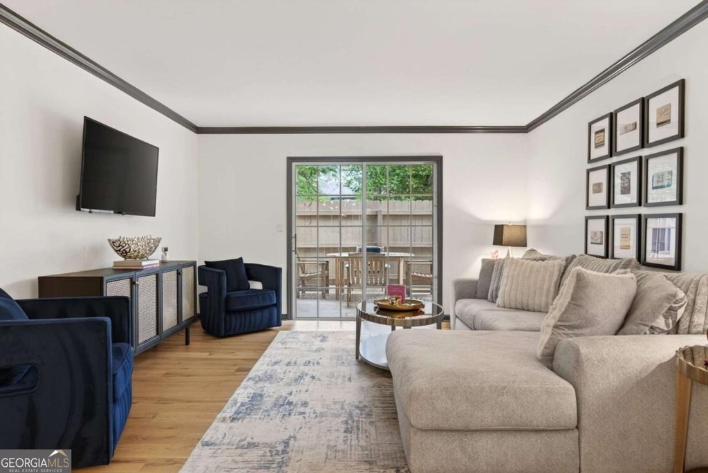 3140 Seven Pines Court - Photo 3