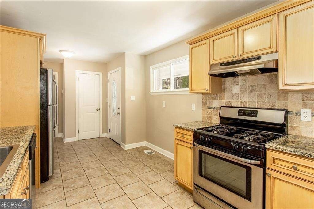 2720 Stonecreek Road Se - Photo 8