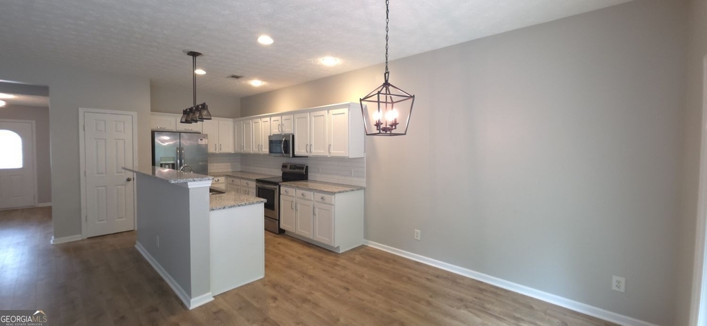 1209 Bronze Oak Way - Photo 2