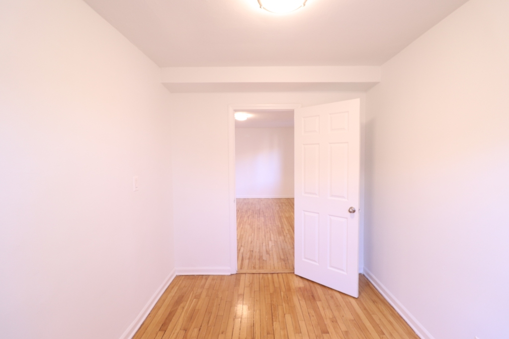 Kew Gardens Hills - Photo 5