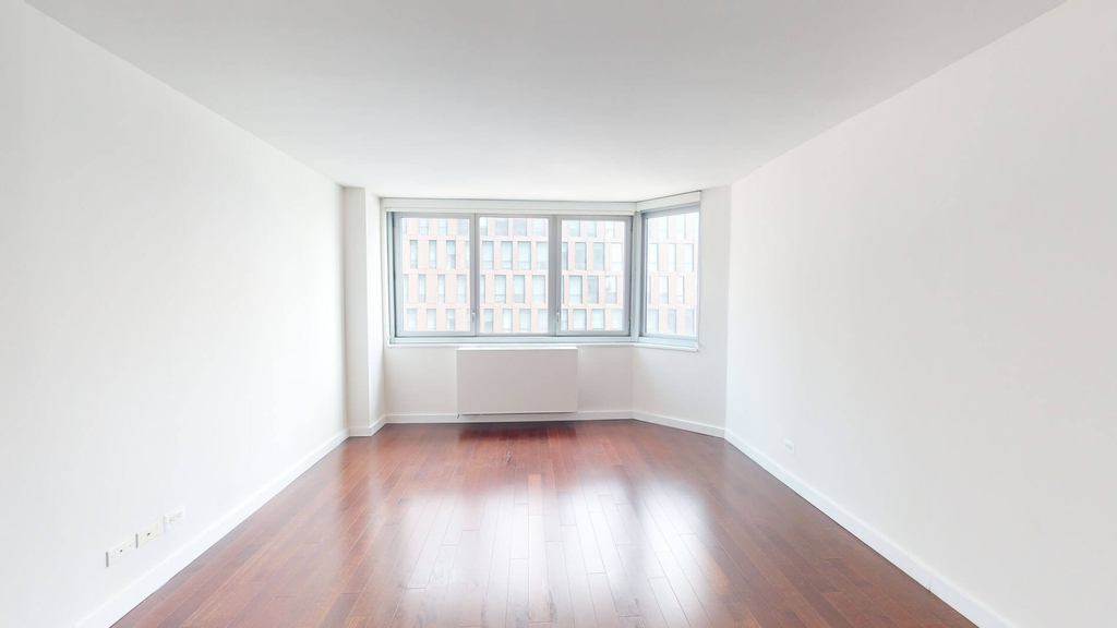 401 E 34th St - Photo 2