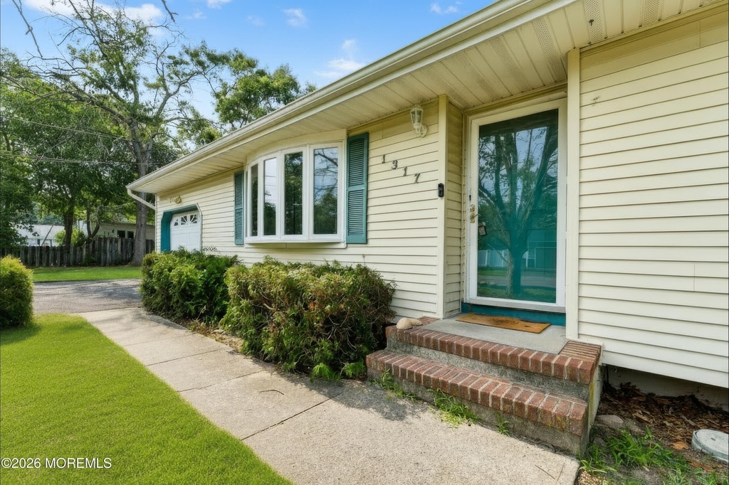 1317 3rd Avenue - Photo 3
