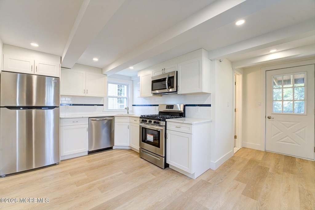 54 Main Street - Photo 3