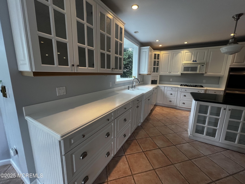 540 Wall Street - Photo 8