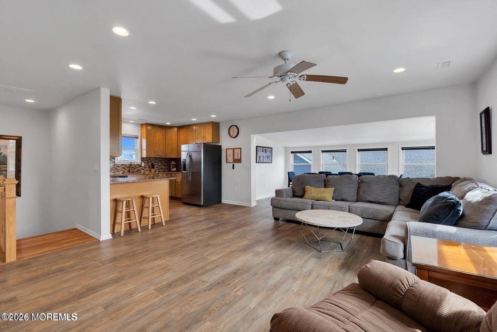27 Arnold Avenue - Photo 10
