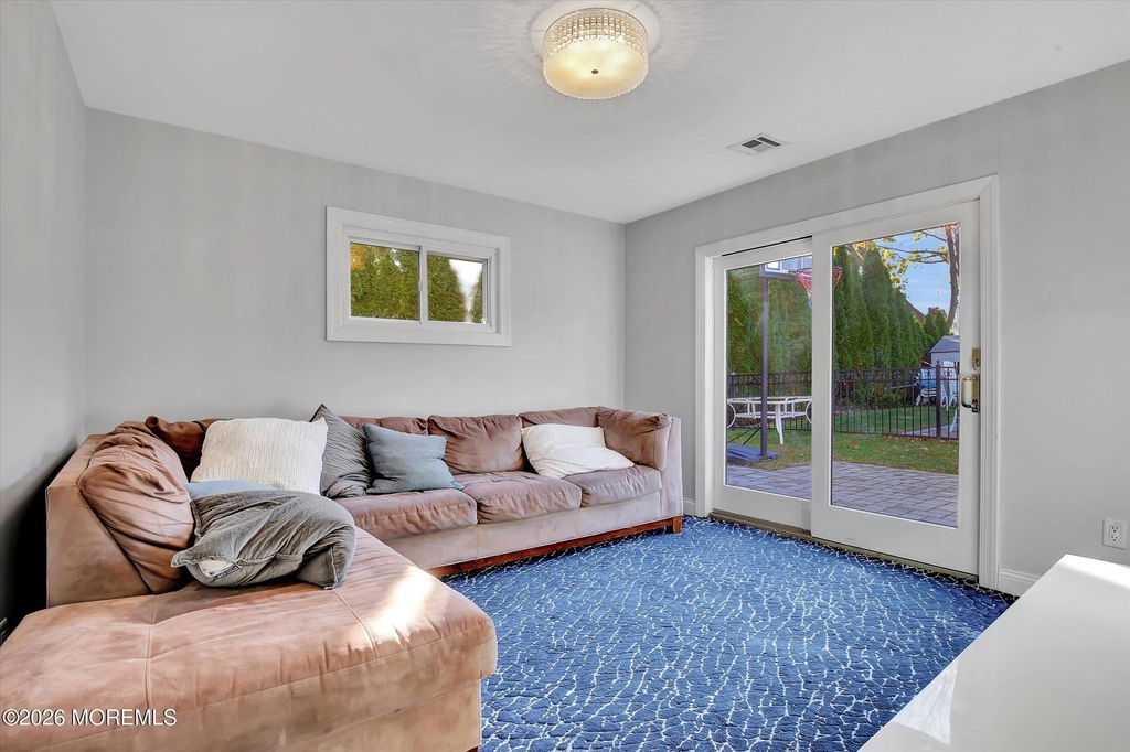 980 Woodgate Avenue - Photo 12