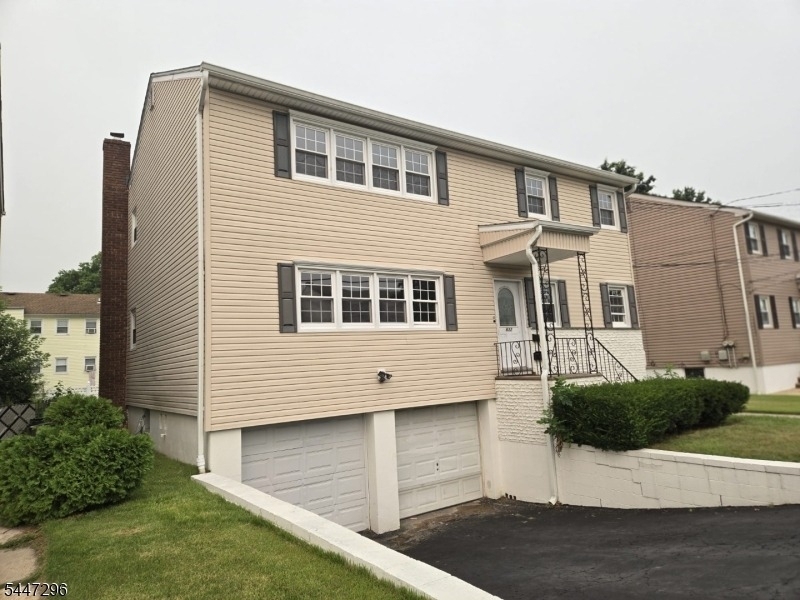 832 Dewey St - Photo 5