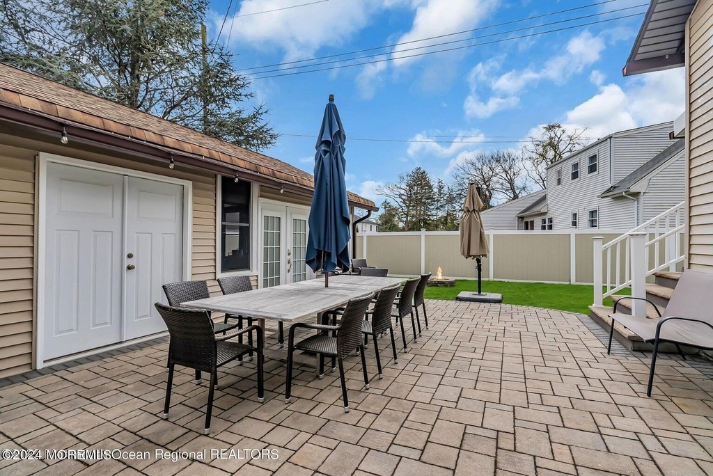 515 Monmouth Road - Photo 25