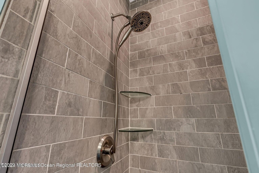 515 Monmouth Road - Photo 10