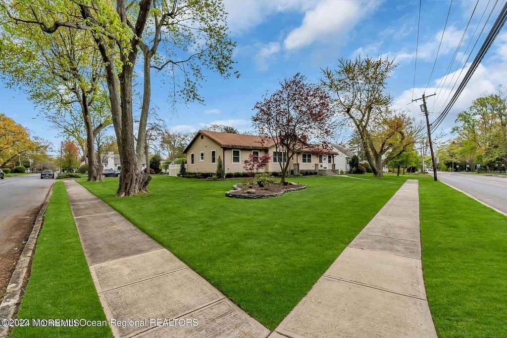 515 Monmouth Road - Photo 34