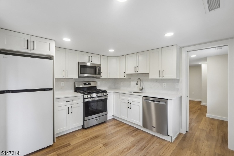 25 Alma Ave - Photo 6