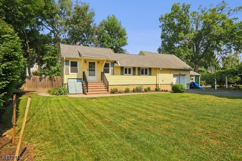 25 Alma Ave - Photo 23