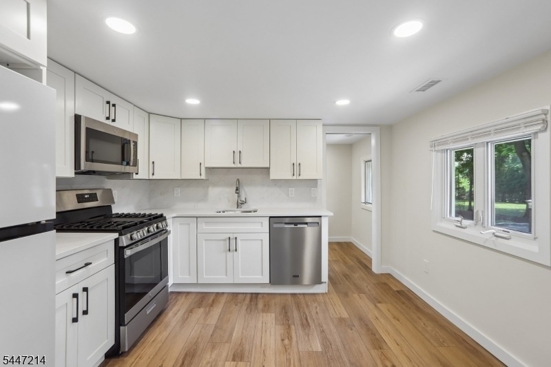 25 Alma Ave - Photo 4