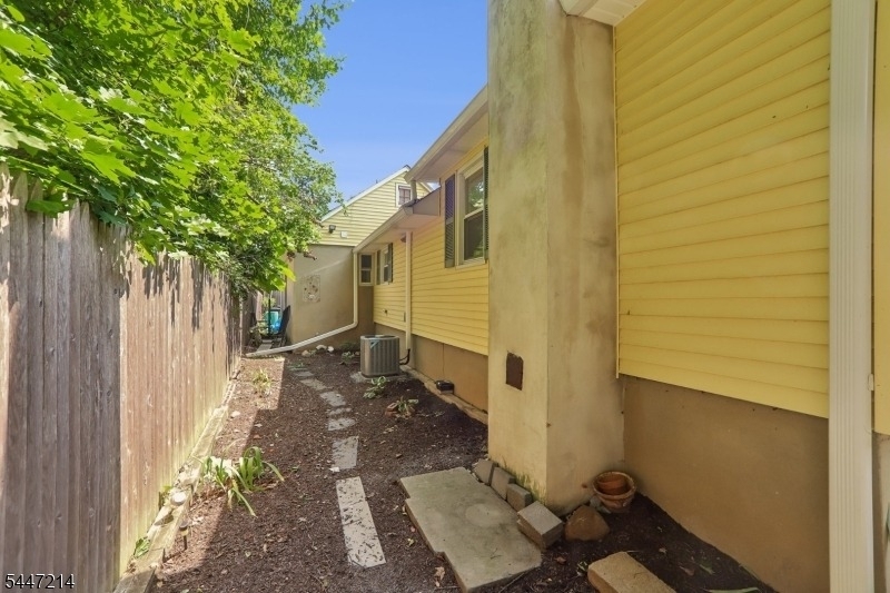 25 Alma Ave - Photo 20