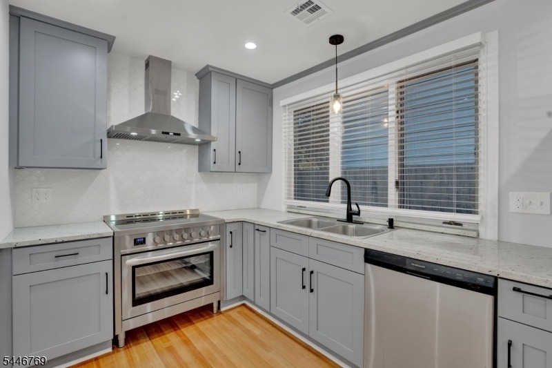 1 Lenox Place - Photo 10