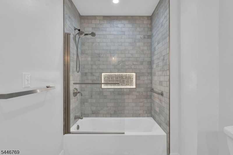1 Lenox Place - Photo 18