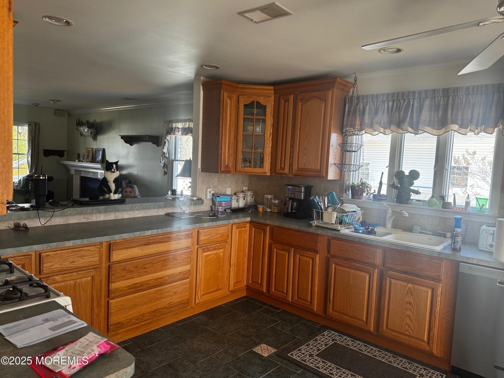 1709 Maple Street - Photo 1