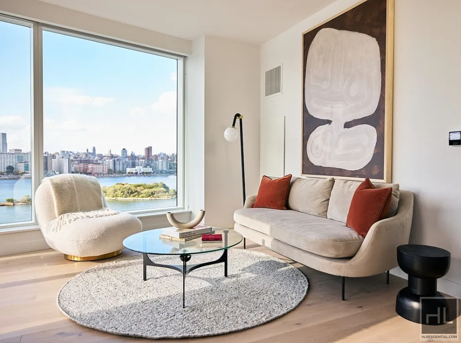 Halletts Point, Long Island City, Ny 11102 - Photo 0