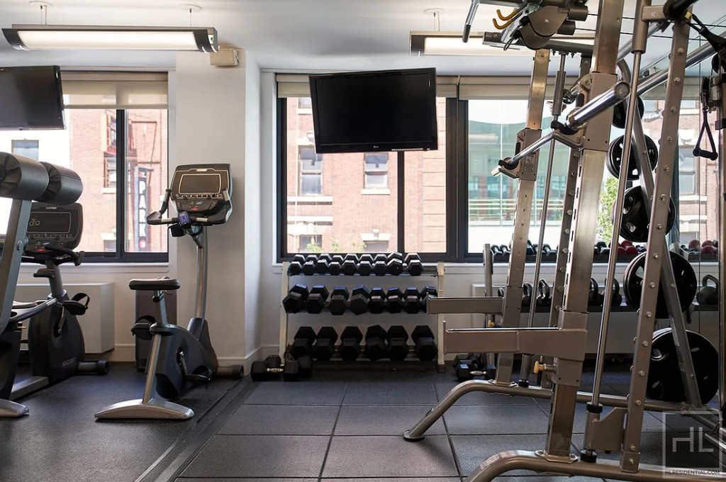 West 55th Street - Photo 7
